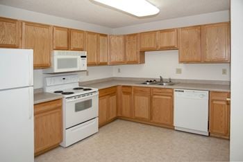 Full kitchen with abundant of cabinet space